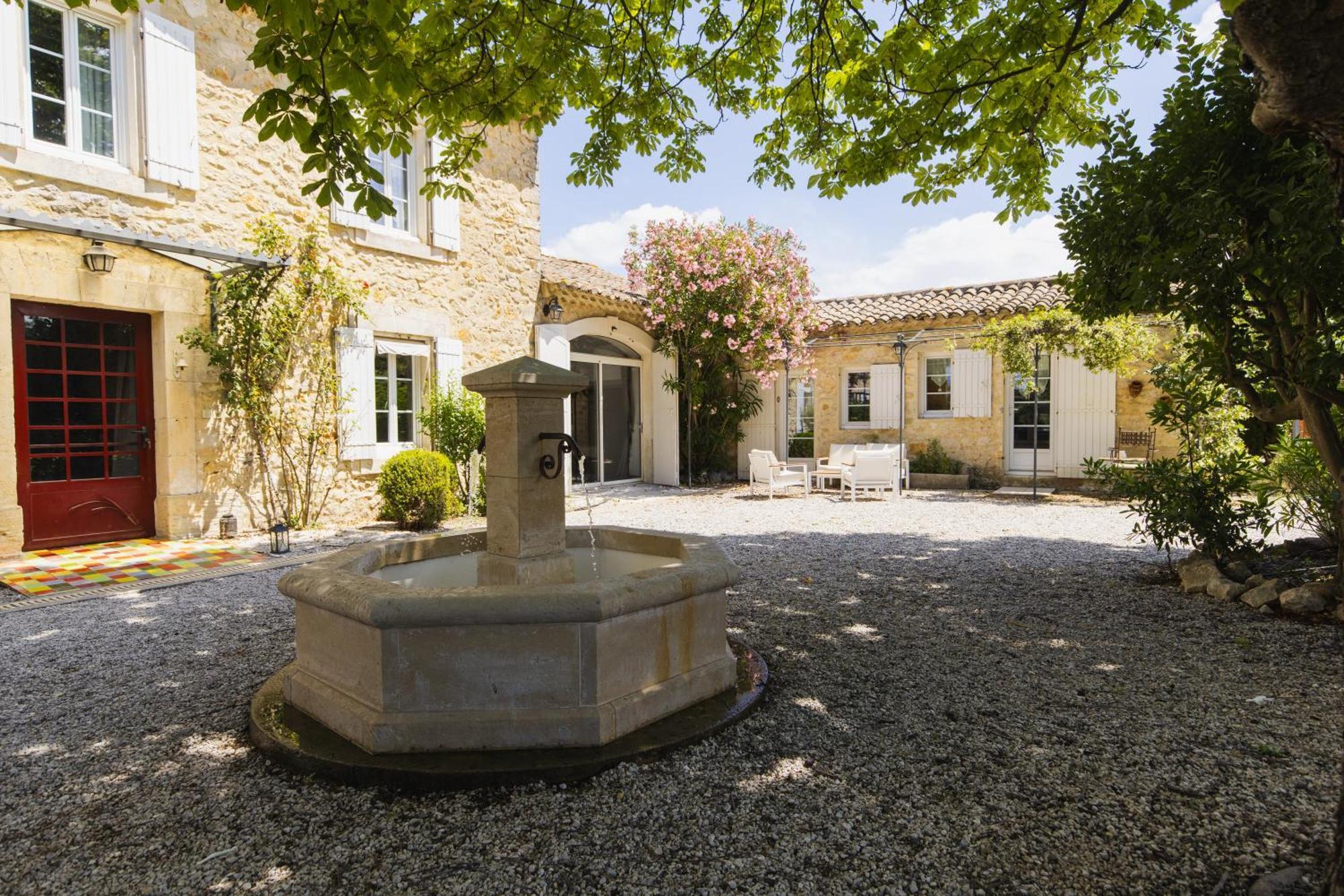 Gite Petit Luberon Chez Manon En Luberon - Vacation Rental In Guest House Lagnes Екстериор снимка